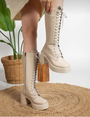 Guay Bej Cilt Bağcıklı Topuklu Çizme